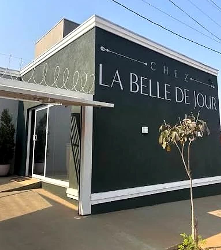 Entrada da Chez La Belle de Jour